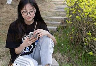 BoBoSocks袜啵啵 – 图集里的凌波微步：奶油的瑜伽动作，简直像是在云上飘