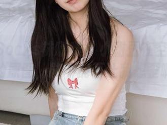 BoBoSocks袜啵啵 – 小甜豆在空姐制服里的原图，能不能不让我想歪啊？