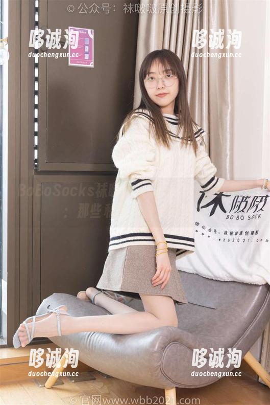 BoBoSocks袜啵啵 - 透过红丝看小甜豆：那些私房图片里的真实