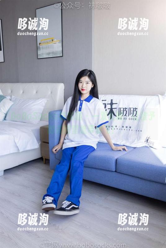 BoBoSocks袜啵啵 - 一双长靴，让稚予的美图壁纸带你飞！