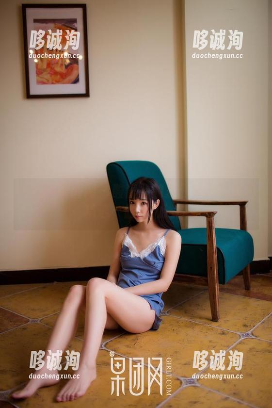 GIRLT果团网 - 酸酱兔的夏日秘境：图库精选，偷偷放送！