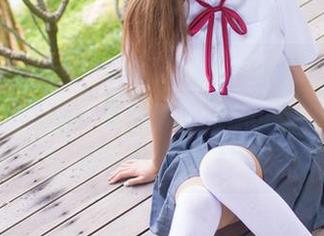 IMiss爱蜜社 – 学姐杨紫嫣Cynthia的定制写真：让每一张照片都有点儿‘小心机’和‘小幽默’！