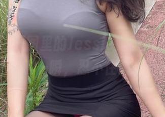 微密圈 – 原图里的Jessie婕西学妹，随性而又迷人的一瞬，忍不住想多看几遍。