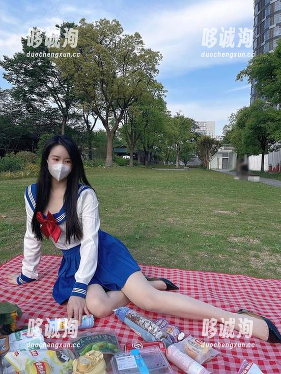 微密圈 - 快来追赶潮流！July芝岚最新丝足艺术套图又撩又美！