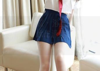 MFStar模范学院 – 浴室探秘：王梓童Doirs在线写真，水珠滑落的瞬间，想想就有点小期待！