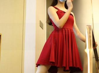ROSI最新作品：黑边蕾丝与梦境交织的写真！