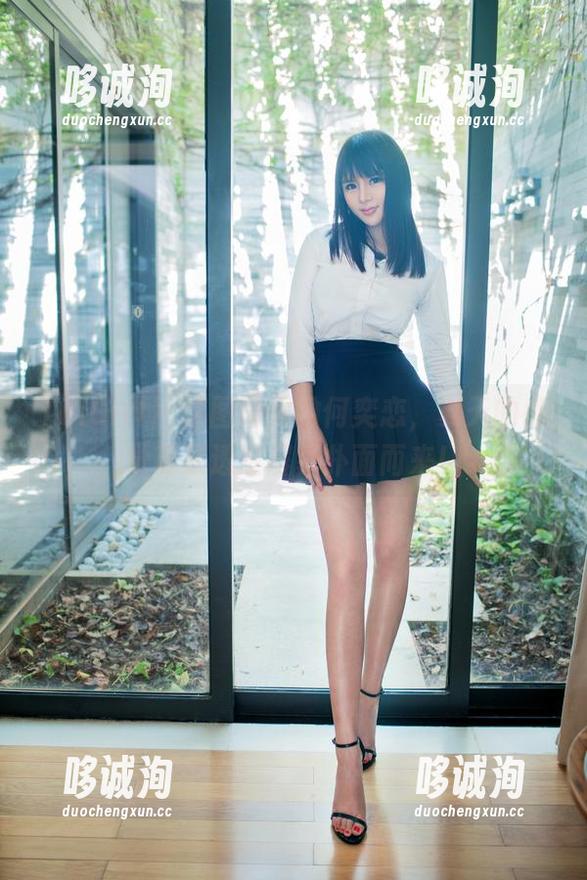 TuiGirl - 这图册里的何奕恋，夏天的感觉真是透过屏幕扑面而来！