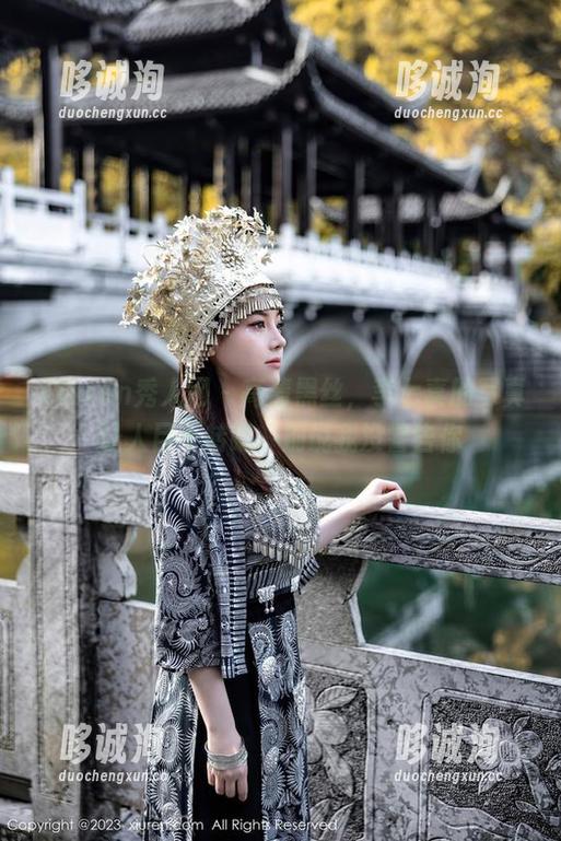 Xiuren秀人网 - 高清黑丝，李七喜的写真让人目不转睛，别说我没警告你