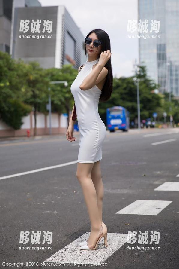 Xiuren秀人网-玛鲁娜Manuela Xiuren秀人网 - 从修女到玛鲁娜Manuela:颠覆你的图片资源观念!