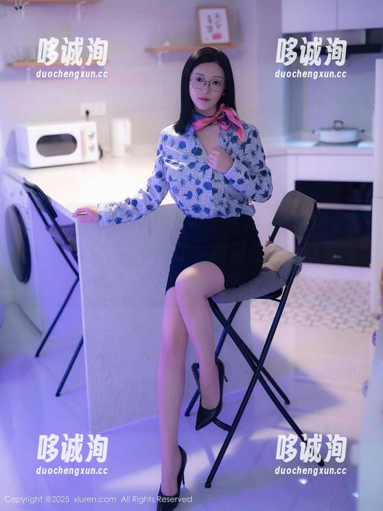 Xiuren秀人网 - 哎呀，陈梵妮Fanny这个吊带合集太好看了，难道我没事就要免费欣赏她了？