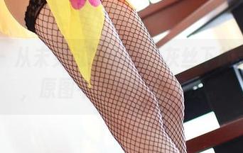 rosi – 从未见过的小莉,灰丝下的无圣光,原图中透着一丝调皮。