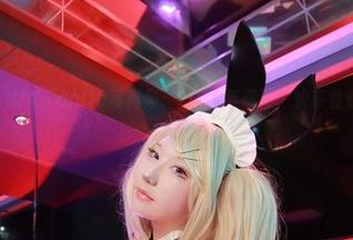 サク(saku)的Fantia写真集：2022年资源，快来看看什么叫视觉享受