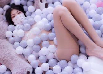 看到一米八的大梨子的杀生院祁荒，图片似乎把我带到了另一个世界…