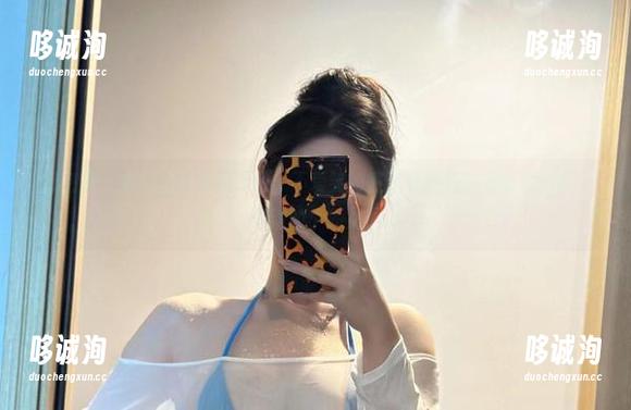 不爱笑的赛琳 微密圈 - 实现你游泳的梦想,不爱笑的赛琳泳池免费图集——水上跃动的小仙女!