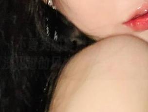 微密圈 – 不爱笑的赛琳教室的原图：你绝对没见过的风格，完全无圣光！