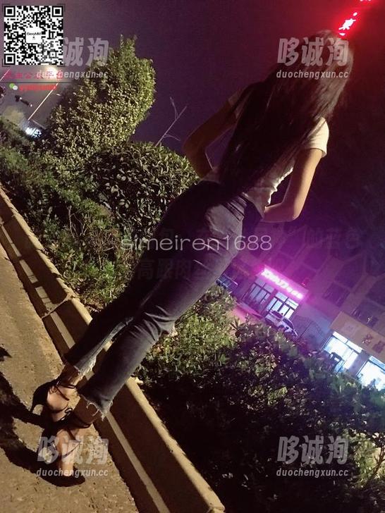 微密圈 - 免费图包：在“丝月神”的蓝色方扣高跟肉丝里迷失吧