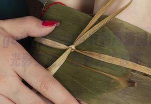 丽柜ligui – 在幽幽毛衣的高清图册中，光影交错，藏着万千故事