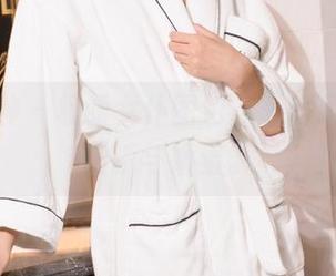 克拉女神 – 杨暖女仆图包,私房风格里的细腻与娇羞。