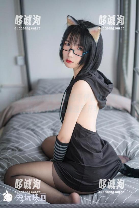 看看兔玩映画更新的机车伊莉雅，写真里的每一幕都让我想要开车了！