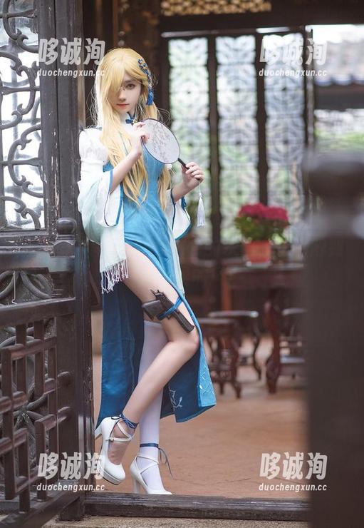 下载吧，南桃Momoko的灰丝，仿佛触到一丝轻柔的风！