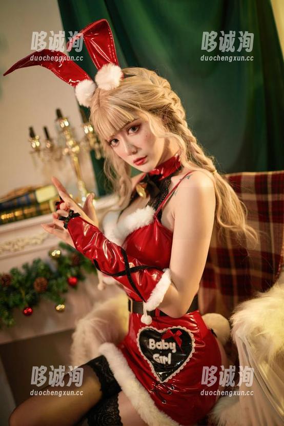 美图背后的无圣光：大梨子不是御姐与她的华丽大凤礼服