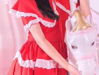 头条女神 – 黑白的世界里，小晴子发光发热，高清图包来袭！有没有被她迷到呀？
