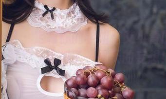 头条女神 – 定制你的学姐：艾小青的那一张图片，点燃了一整天的妄想！