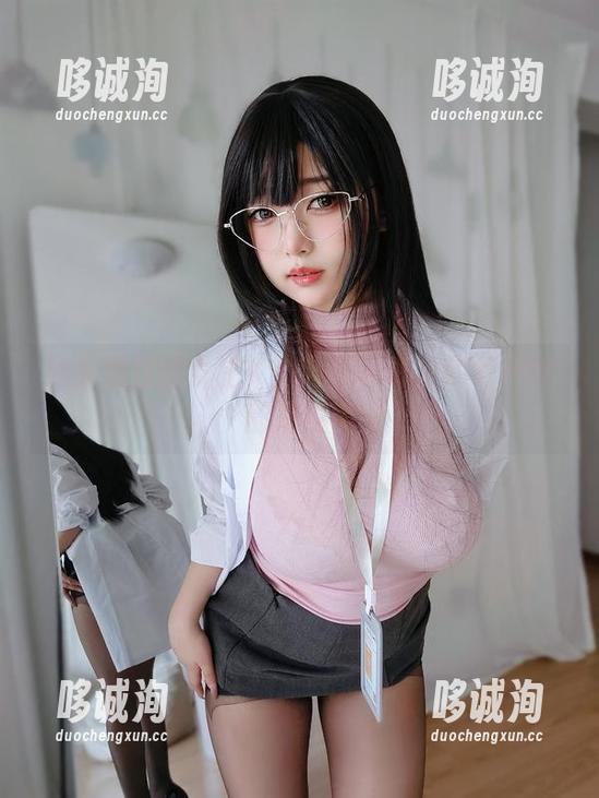 女主K 从未见过的女主K:肉丝写真里的每一寸都是故事