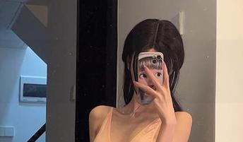 微密圈 – 看！“女刺客”的圣诞写真，免费合集还不快来拿？
