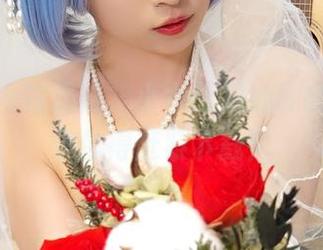无法抗拒的诱惑，小女巫露娜的制服写真集你得赶紧下载！