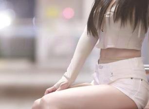 小女巫露娜的JK写真，定制每一寸心跳的温度