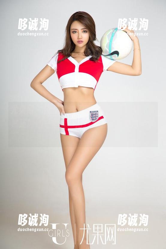 尤果网 - 没想到游子熙的婚纱写真集，竟然还附赠一整套‘婚纱怎么穿不变形’课程！
