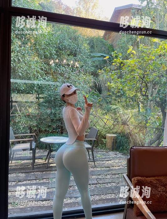 微密圈 - 她的连体衣：左公子666的最新图册，让我又爱又恨的迷思！