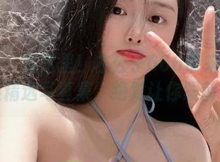 微密圈 – 看这里！左公子666带来的翘臀大米熊精选写真集，绝对让你眼前一亮。
