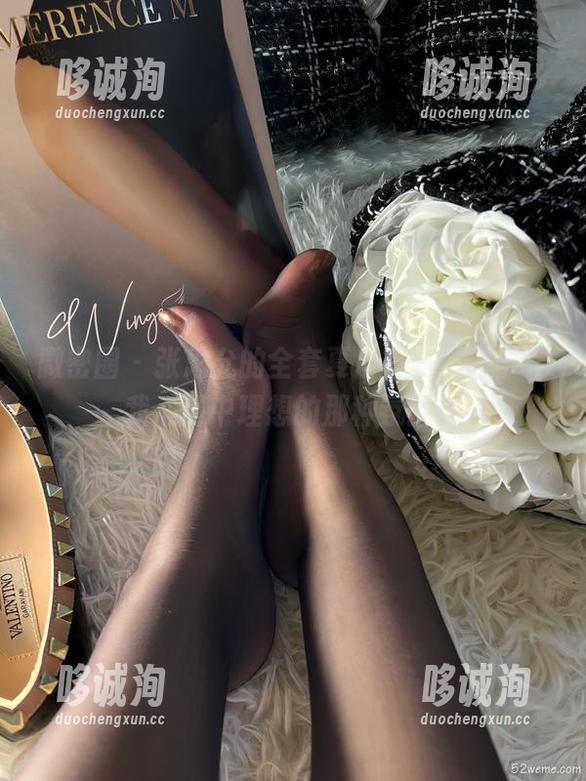 微密圈 - 张思允的全套夏日写真，完全是我心目中理想的那种氛围！