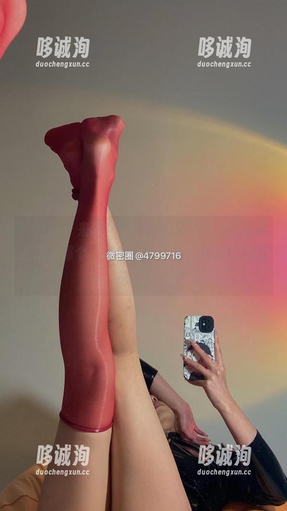 微密圈 - 来吧！看看徐绾绾yyyy的最新资源，那个“奶牛”的姿势，绝对让你眼前一亮。