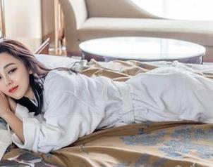 推女神 – 谁在说高跟鞋难穿？Una尤娜的图片合集告诉你，这个世界还有别的可能。