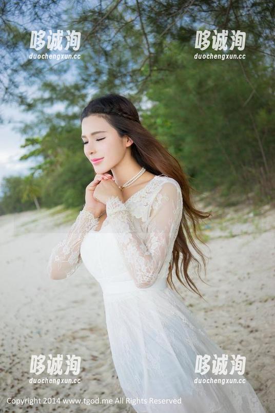 推女神 - 是谁在泳池边上撒娇？王乔恩Abby的图包带你找答案，赶紧下载！