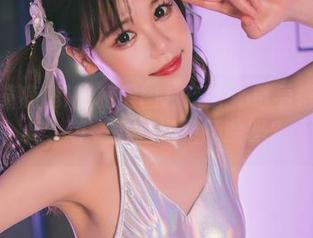 下载星黛鹿鹿i的私房图片：身体链看得我心痒痒，等一下我说错了啥吗？