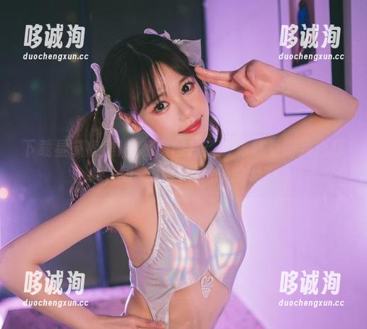 下载星黛鹿鹿i的私房图片：身体链看得我心痒痒，等一下我说错了啥吗？