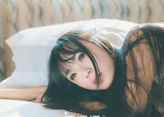 果团网 – 最新图集来袭！王语纯的黑白世界，矛盾美学我承认！