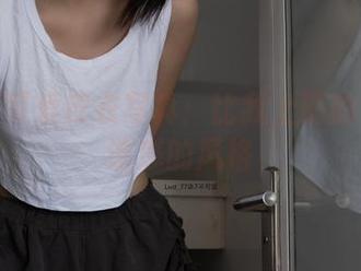 柒柒不可爱皮衣写真：比我上班的衣服还诱惑的风格