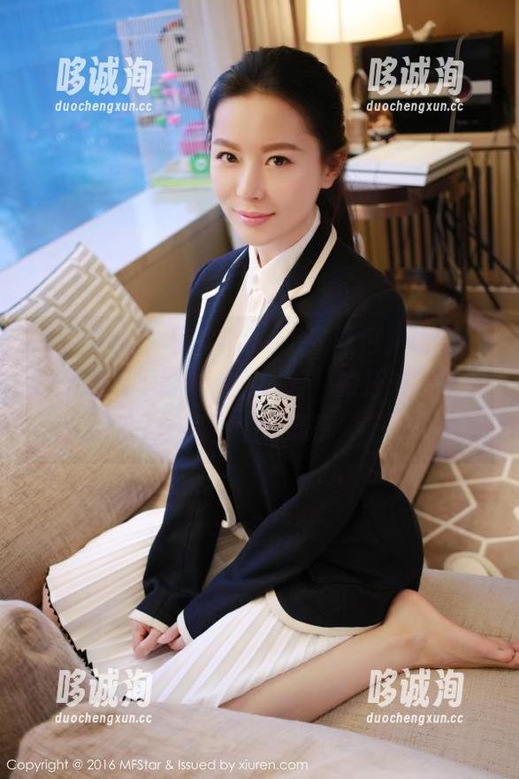模范学院 - 软软Roro毛衣图包，让你轻松下载冬季必备“惹人爱”的开关，随手一戳，温暖随行！