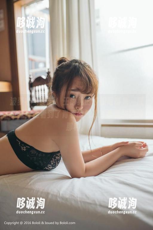 波萝社 - 更新！王语纯的校服写真集，感觉就像是看到了青春的气息，隐隐约约的那种。