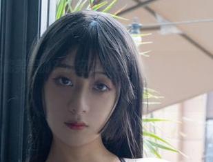 谁说居家就不能美美的？浅安安的自摄套图分享，简直就是灵感的源泉！