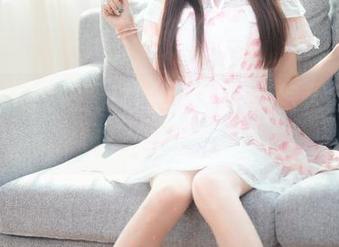 原图独特，王羽杉白色吊带，怎么会有人这么会穿呢？