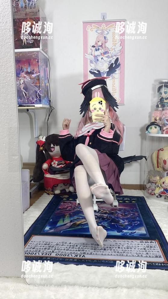 碧蓝航线的白栎Shirly：她的雅努斯JK画面正诱惑，赶快下载，别怪我没提醒你哦！
