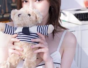 探索白露Bululu的豹纹全集：这才是真正的‘野性’美！