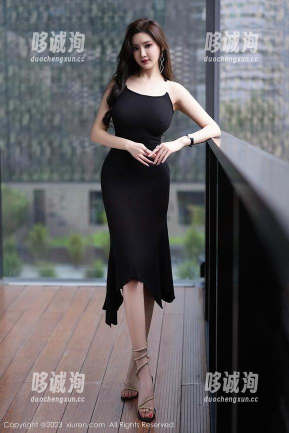 秀人网 - Jennifer小若的秘密：绝对值得的原图，让你的壁纸瞬间升华！