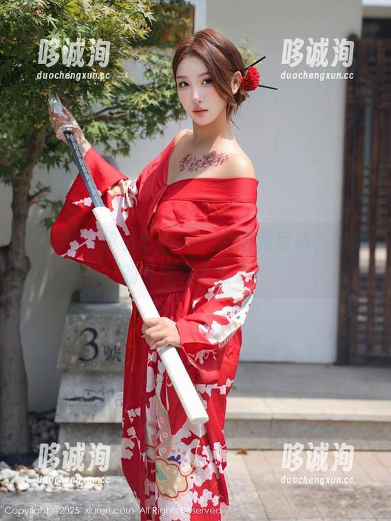 秀人网-伊小七MoMo 秀人网 - 伊小七MoMo的最新写真,学姐的气场让人窒息!